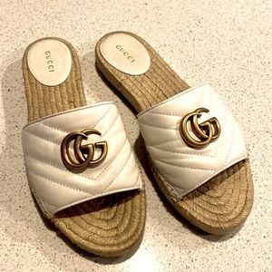 Gucci gg women espadrilles sandal size 38,5 comes with box and dust bags